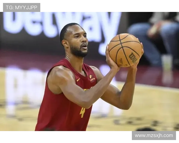 小莫布里与阿伦联手发力半场贡献21分6篮板助力球队争胜